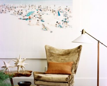 These modern floor lamps are waiting for you!