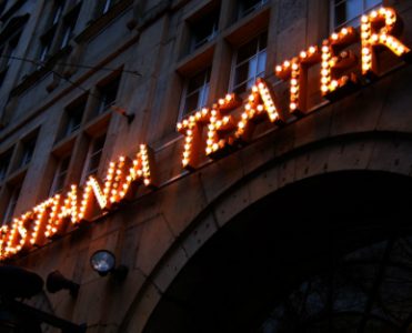 MID-CENTURY MODERN RESTAURANT IN OSLO ROCKS THE BEST LIGHTING DESIGNS