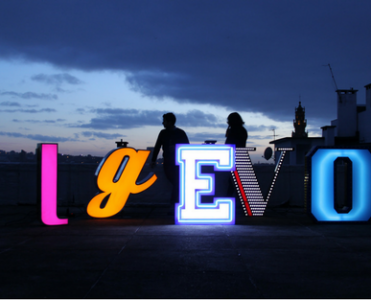 Light's In- Contemporary Outdoor Design For Your Needs!