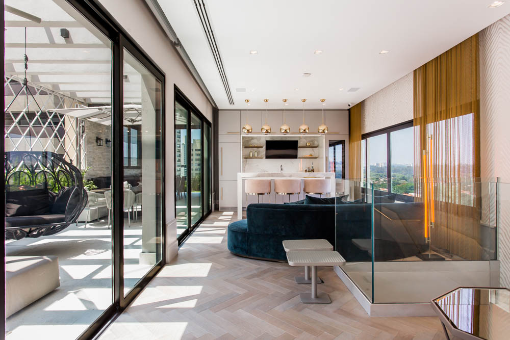 European Classic Meets Art Décor: CHECK OUT ⬇️ This Luxurious Penthouse in Brazil By Electrix Design!