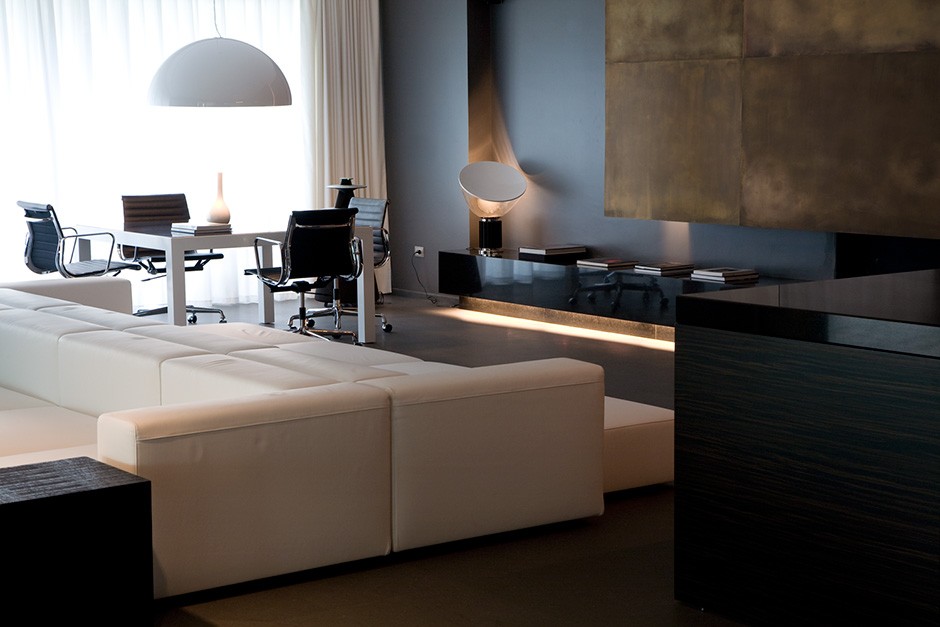 Are You Thinking About A Home Renovation? Carlo Donati Will Teach You How To Put Together A Living Room Décor Like a Pro!