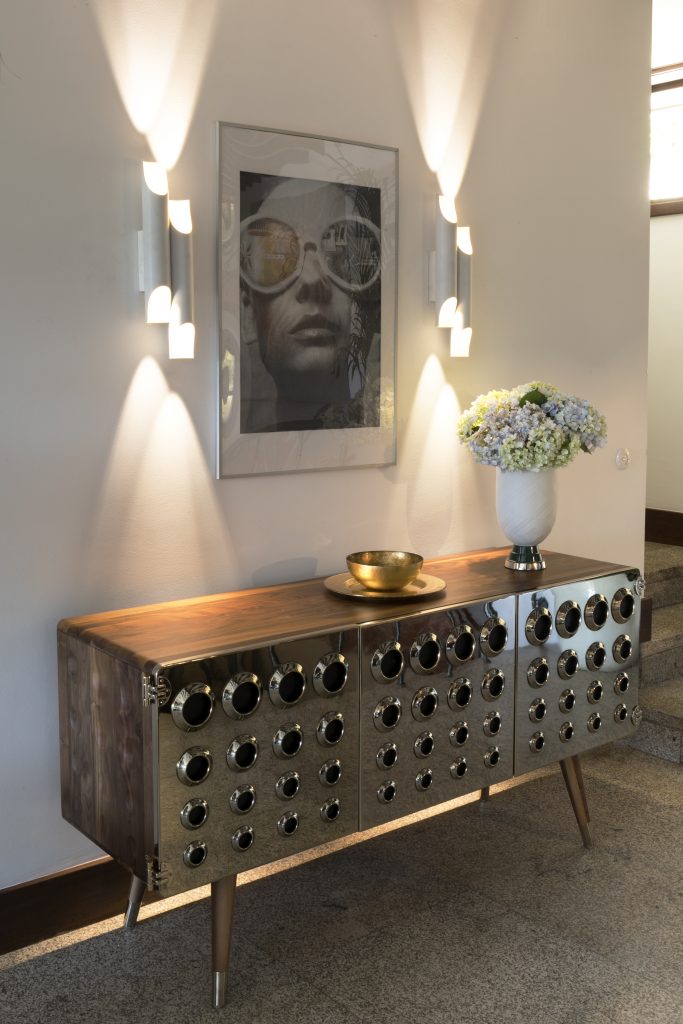 Hot This Week ? Exclusive New Pictures of Mid-Century Covet Valley