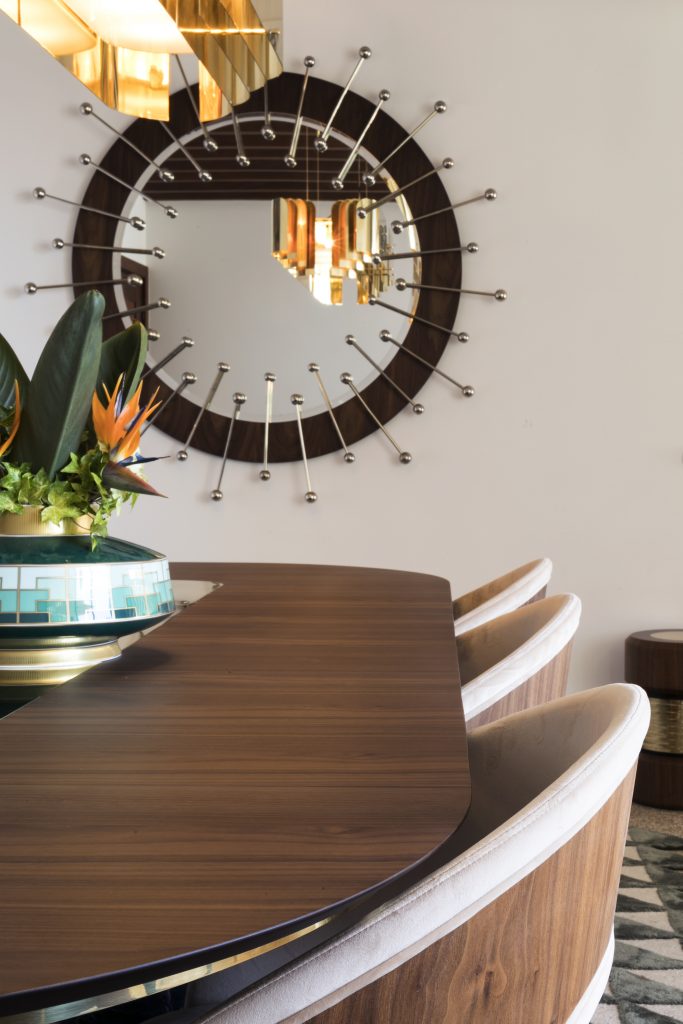 Hot This Week ? Exclusive New Pictures of Mid-Century Covet Valley